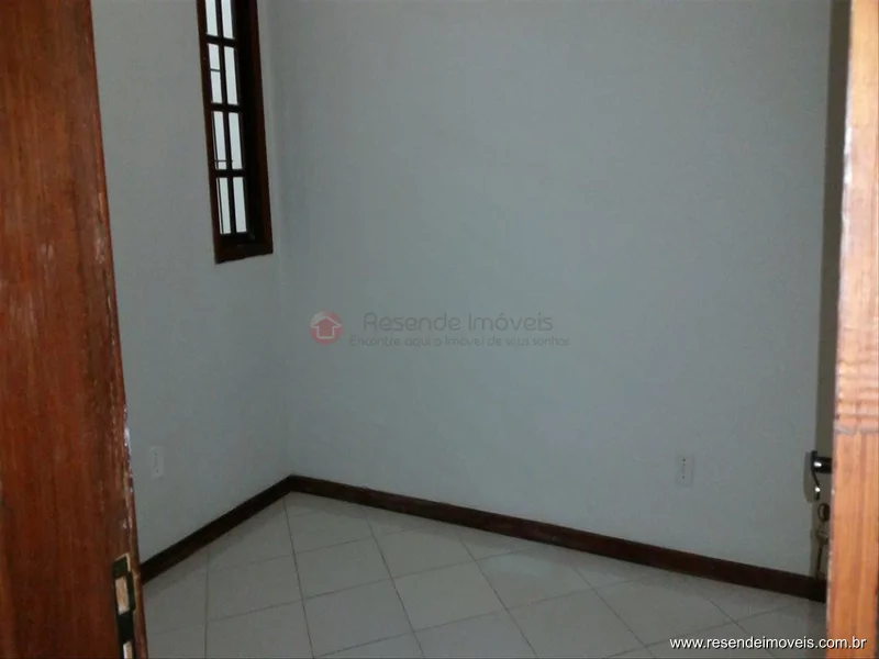 Foto 1 de 11 - Casa para aluguel em Jardim D'Oeste