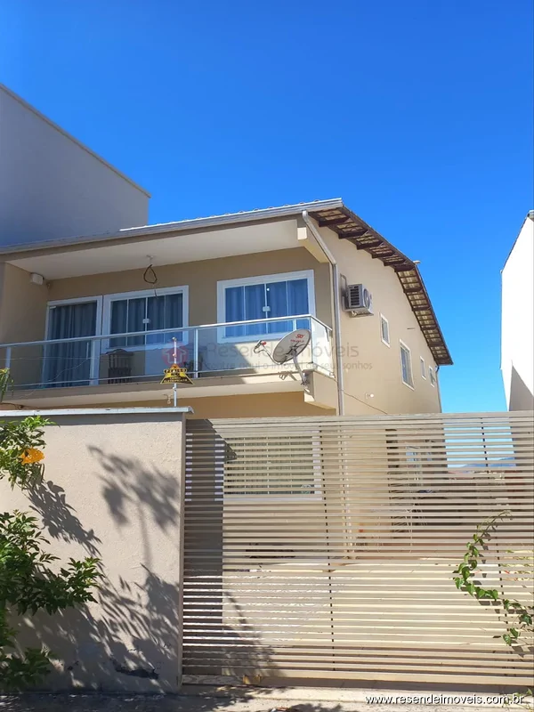 Foto 1 de 13 - Casa para aluguel em Vila Adelaide