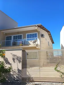 Casa para aluguel em Vila Adelaide