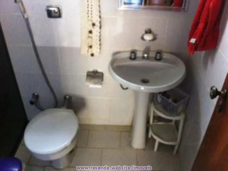 Foto 4 de 11 - Casa para venda em Parque Embaixador