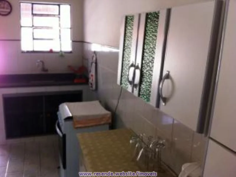 Foto 9 de 11 - Casa para venda em Parque Embaixador