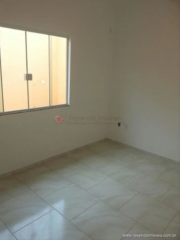 Foto 1 de 8 - Casa para venda em Jardim D'Oeste