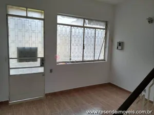 Casa para venda e aluguel em Centro