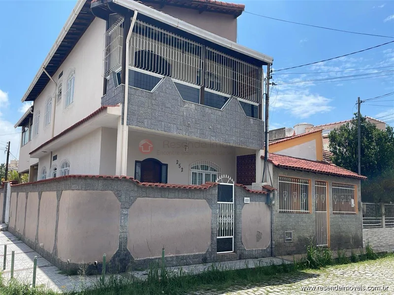 Foto 1 de 35 - Casa para venda em Vila Santa Cecília
