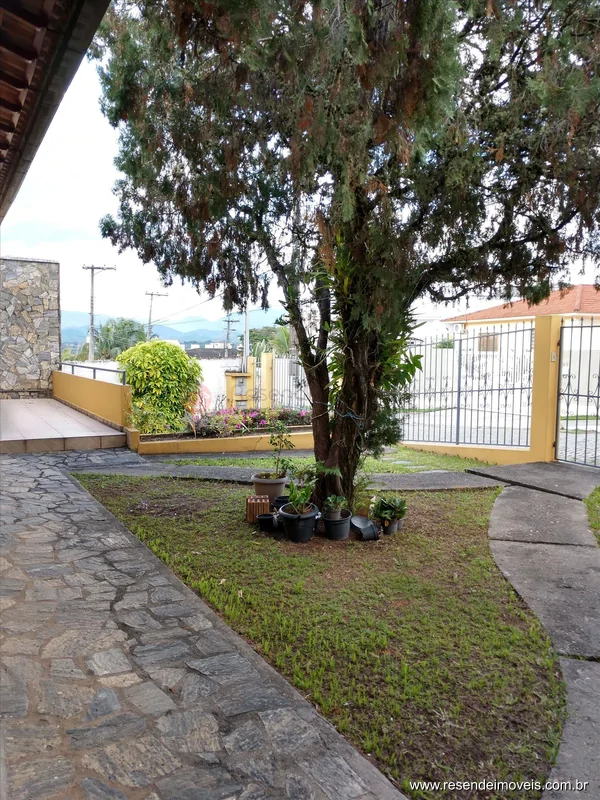 Foto 3 de 32 - Casa para aluguel em Jardim Brasília