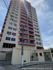 Apartamento para venda e aluguel em Centro