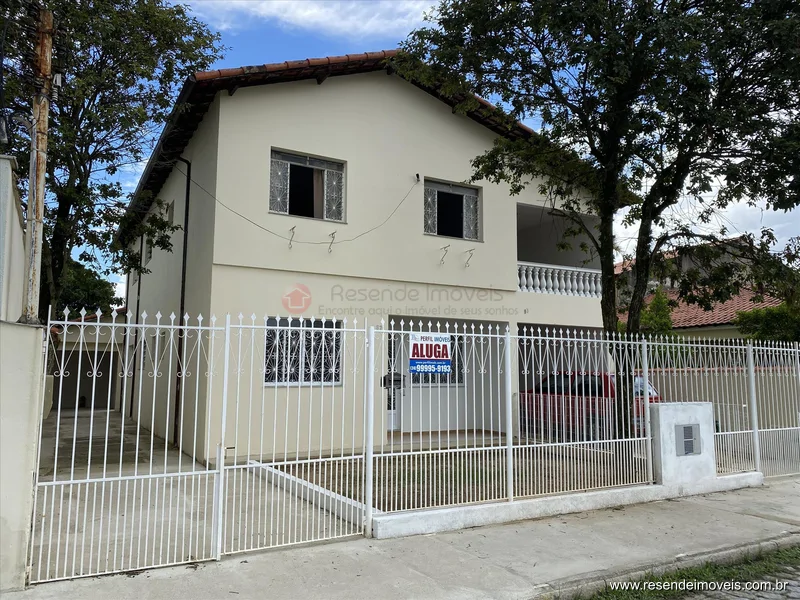 Foto 1 de 25 - Casa para aluguel em Vila Santa Cecília