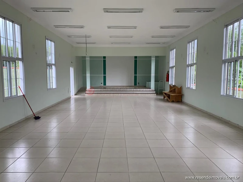 Foto 6 de 11 - Salão para aluguel em Vicentino