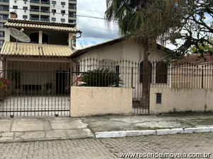 Casa para venda em Vila Julieta