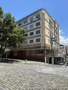 Apartamento para venda e aluguel em Centro