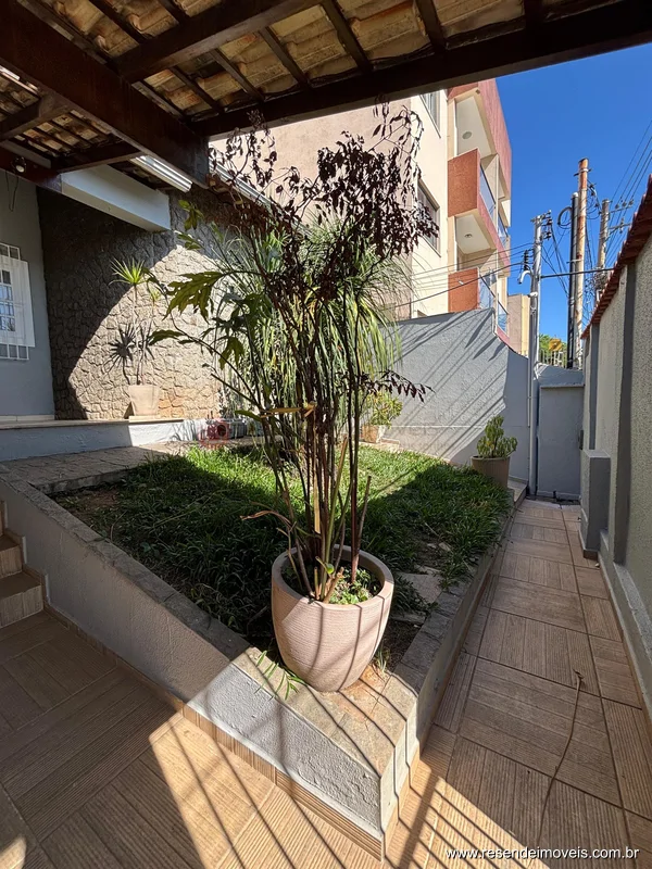 Foto 33 de 33 - Casa para venda em Jardim Brasília