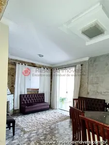 Casa para alugar em Monet