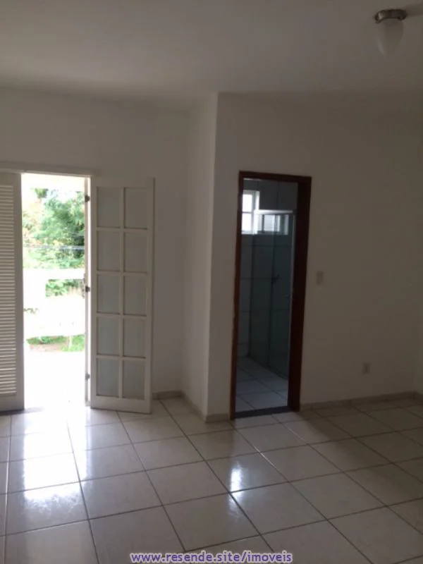 Foto 1 de 8 - Casa para aluguel em Montese