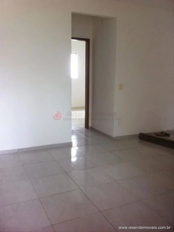 Foto 2 de 3 - Casa para aluguel em Morada da Montanha