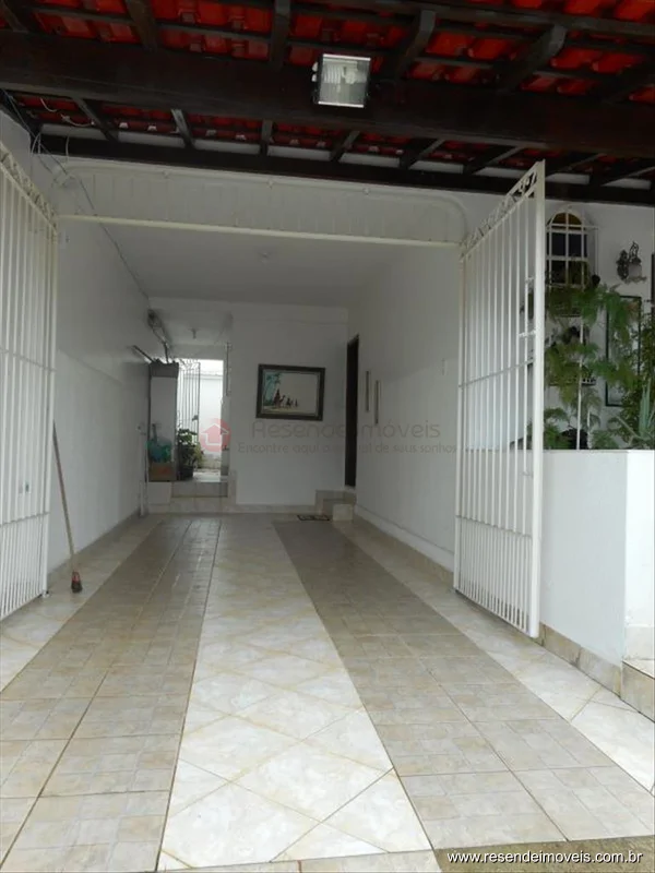 Foto 1 de 24 - Casa para venda em Montese