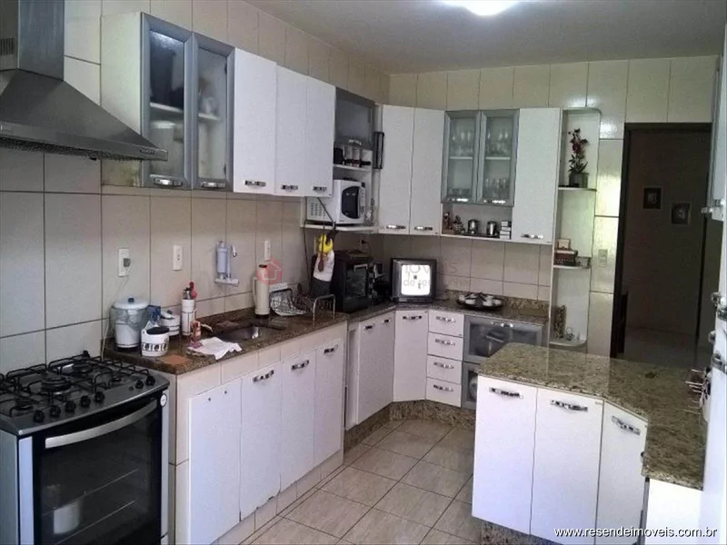 Foto 2 de 27 - Casa para aluguel em Casa da Lua