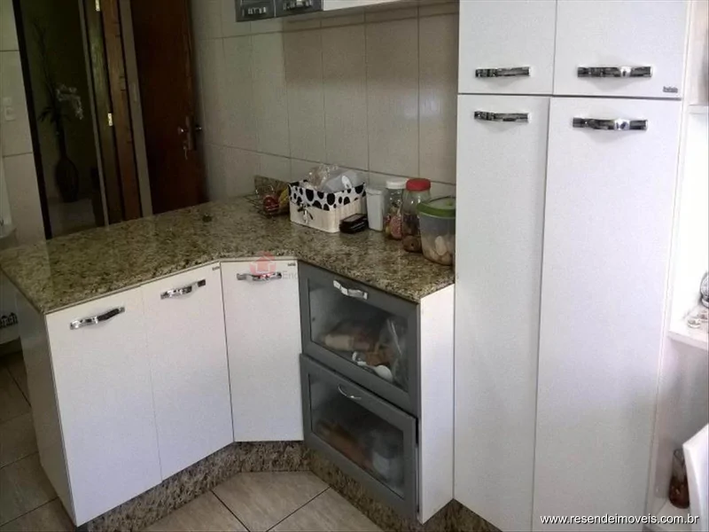 Foto 1 de 27 - Casa para aluguel em Casa da Lua