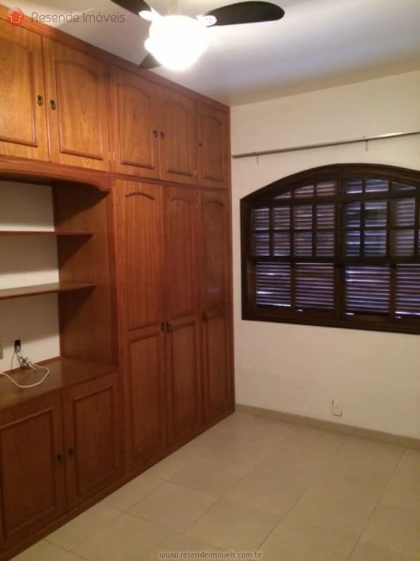 Foto 1 de 27 - Casa para aluguel em Morada da Colina