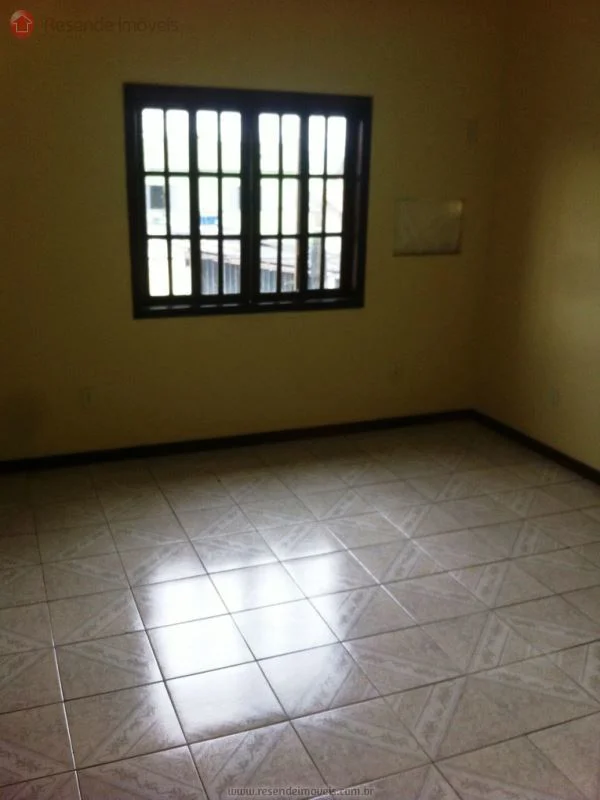 Foto 6 de 9 - Casa para aluguel em Parque Embaixador