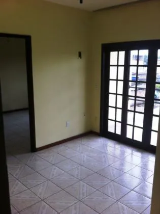 Casa para aluguel em Parque Embaixador