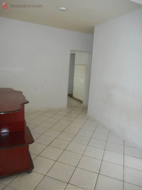 Foto 2 de 4 - Casa para aluguel em Vila Adelaide