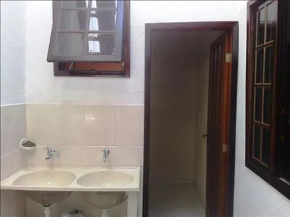 Casa para aluguel em Vila Moderna