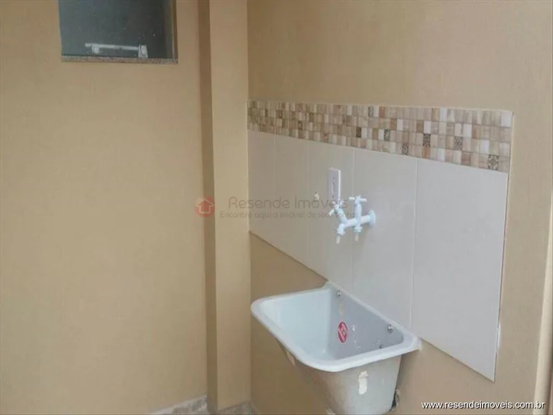 Foto 14 de 16 - Casa para venda em Morada da Montanha