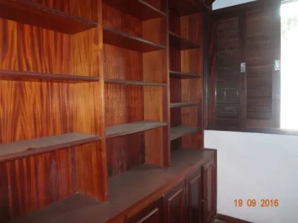 Casa para aluguel em Vila Adelaide