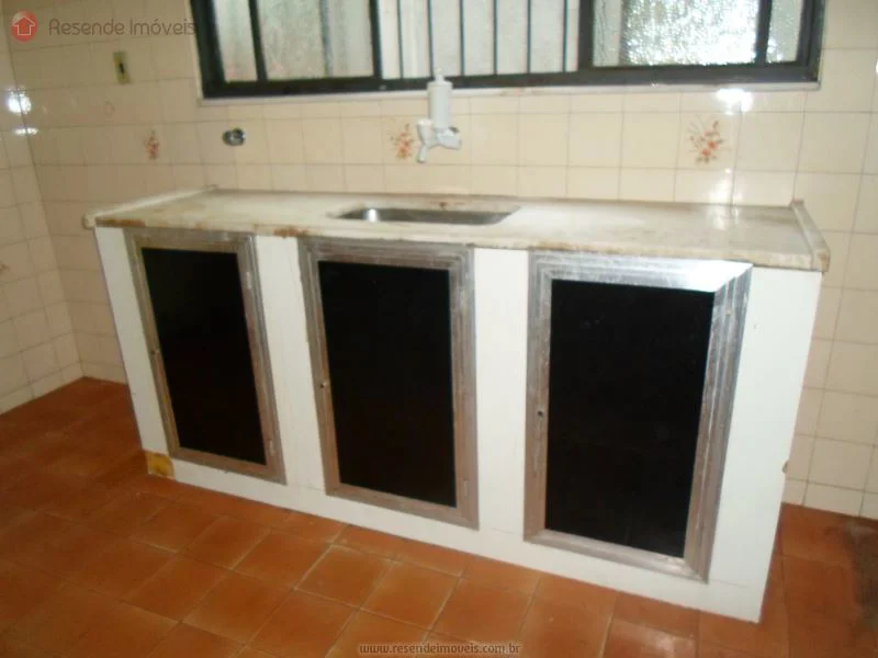 Foto 1 de 16 - Casa para aluguel em Montese