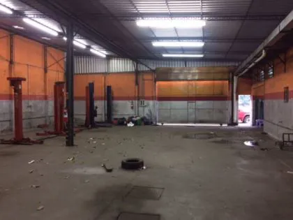 Galpão para aluguel em Comercial