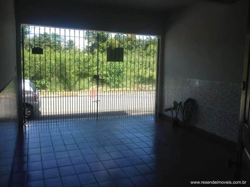 Foto 1 de 13 - Casa para aluguel em Itapuca