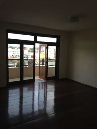 Apartamento para aluguel em Centro