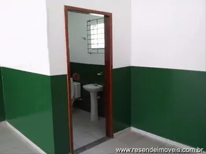 Loja para venda e aluguel em Morada da Montanha