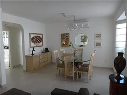 Casa em condomínio para venda em Morada da Colina