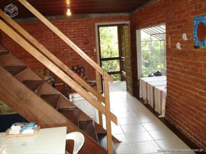 Foto 1 de 13 - Chalé para venda em Alambari