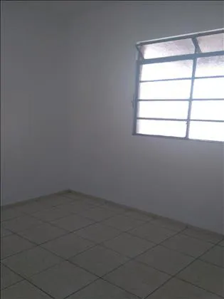 Casa para aluguel em Parque Embaixador