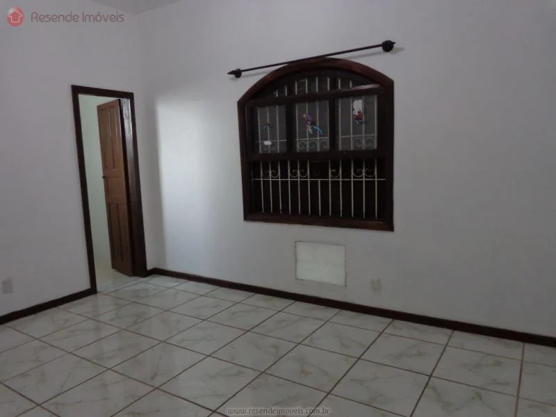 Foto 30 de 44 - Casa para venda em Jardim Brasília II