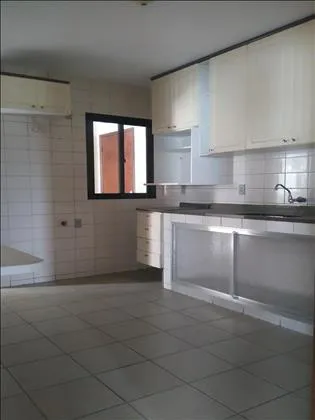 Apartamento para aluguel em Comercial