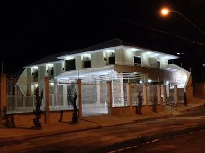 Casa comercial para aluguel em Mirante das Agulhas