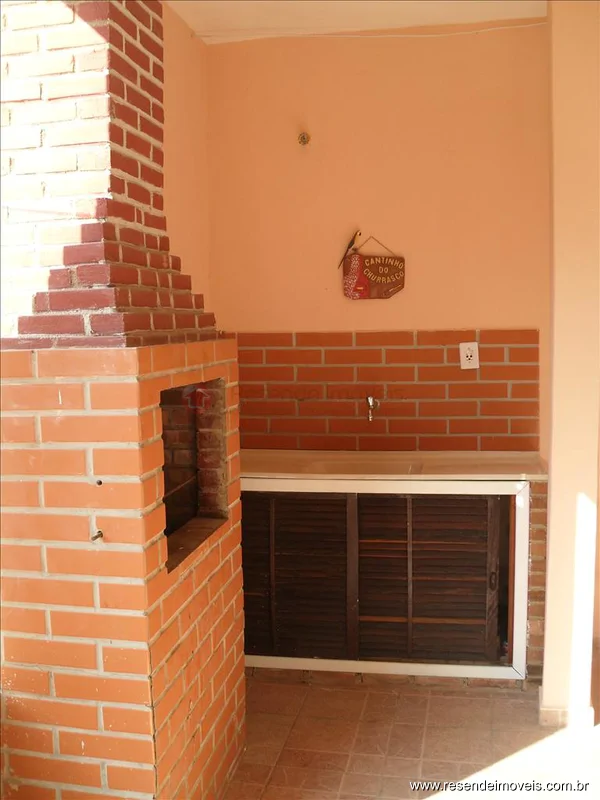 Foto 2 de 16 - Casa em condomínio para venda em Casa da Lua