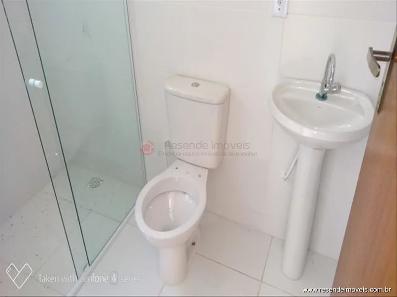 Foto 2 de 13 - Casa para venda em Morada da Montanha