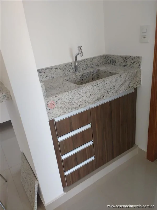 Foto 1 de 11 - Flat para venda e aluguel em Jardim Tropical