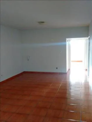 Apartamento para venda e aluguel em Comercial