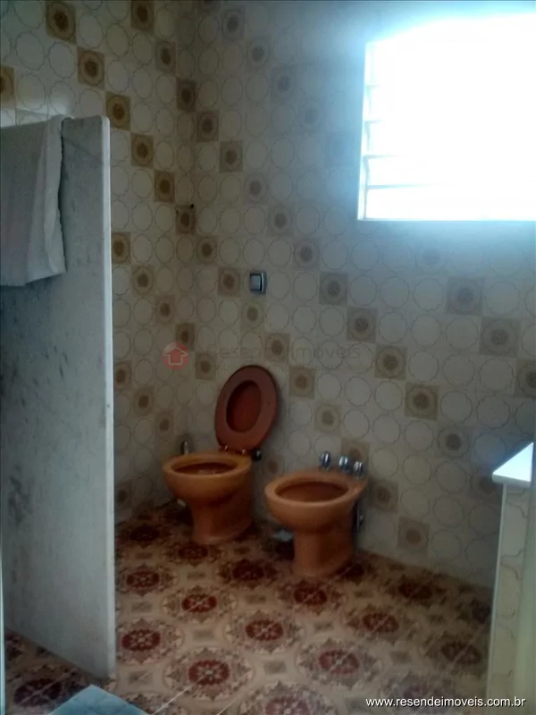 Foto 2 de 9 - Casa para venda em Vila Santa Cecília