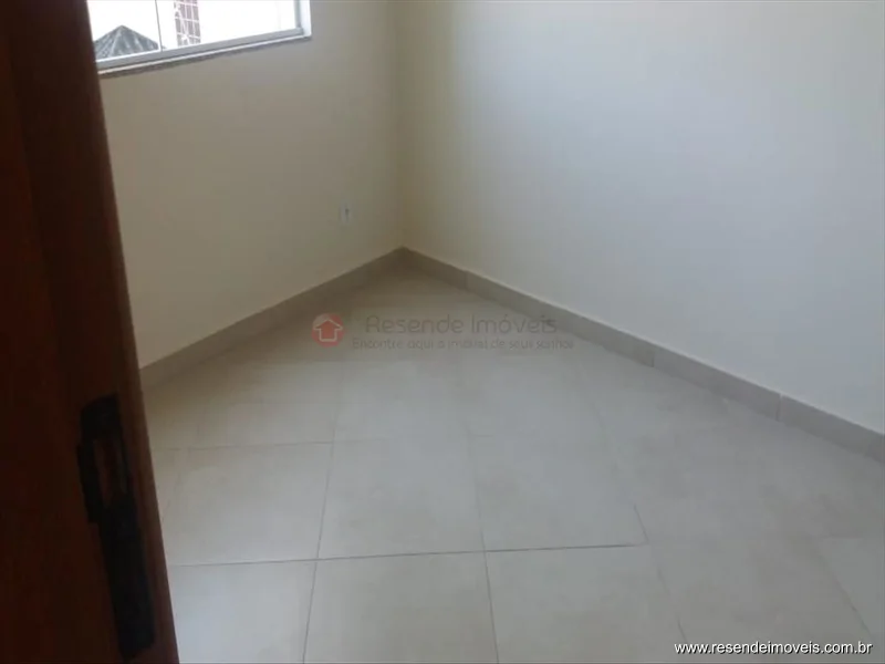 Foto 10 de 14 - Casa para aluguel em Vila Santa Cecília