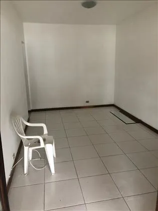 Casa para aluguel em Parque Embaixador