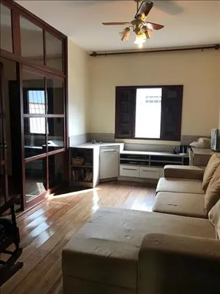 Casa para venda em Montese