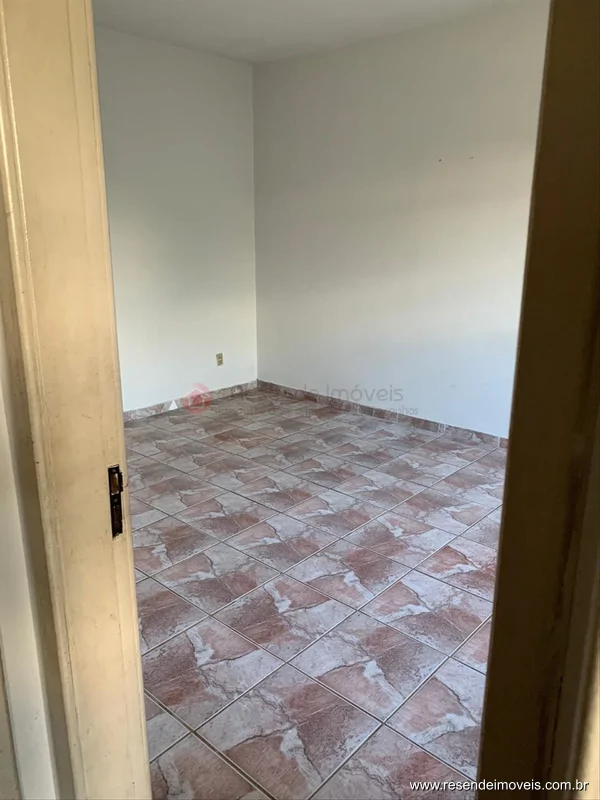 Foto 11 de 14 - Casa para aluguel em Vila Santa Cecília