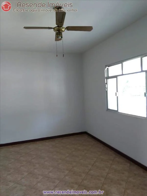 Foto 2 de 21 - Casa para aluguel em Vila Adelaide