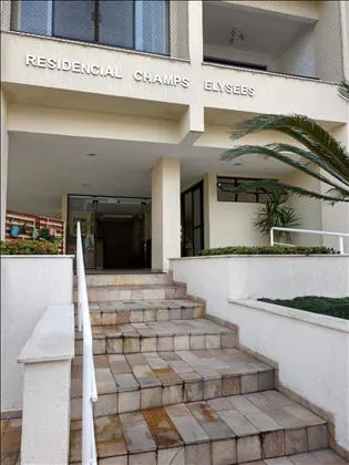 Apartamento para aluguel em Comercial